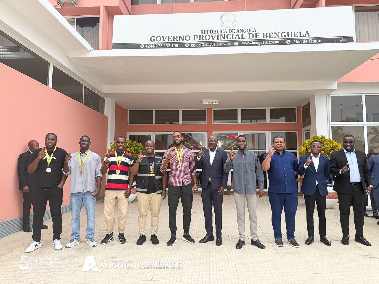 GOVERNADOR PROVINCIAL DE BENGUELA RECEBE ATLETAS DE MMA EM AUDIÊNCIA