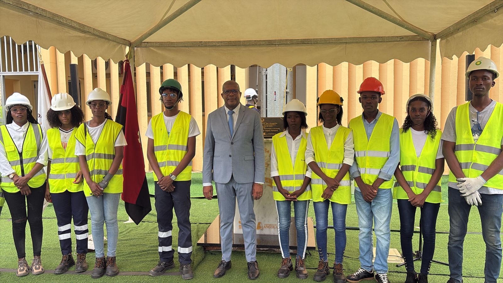 MESCTI PARTICIPA NA CERIMÓNIA DE INAUGURAÇÃO DO EDIFÍCIO DOS LABORATÓRIOS DA UNIVERSIDADE TÉCNICA DE ANGOLA – UTANGA “JULIETA LAURA”
