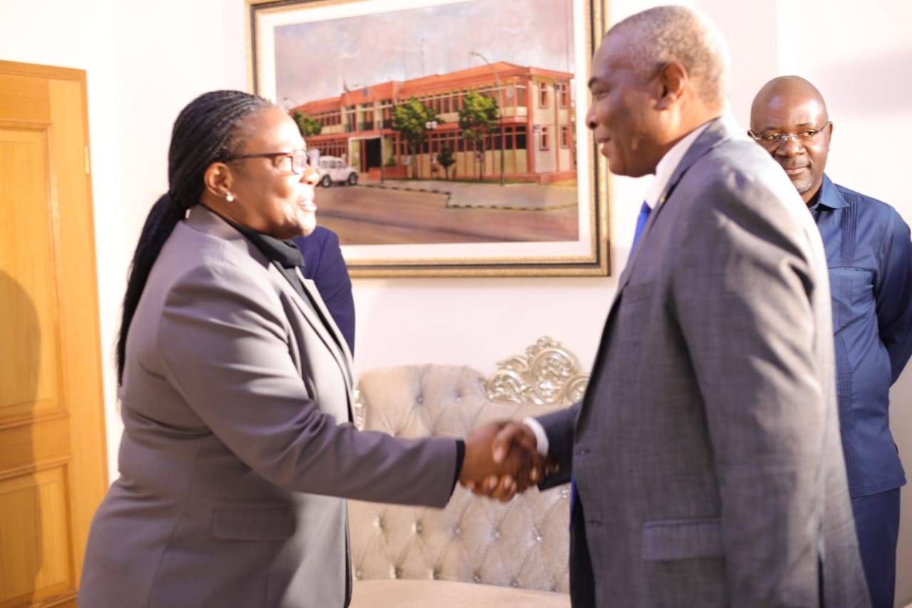 GOVERNADORA SUZANA ABREU MANTÉM ENCONTRO DE CORTESIA COM PRESIDENTE DO PRA-JA