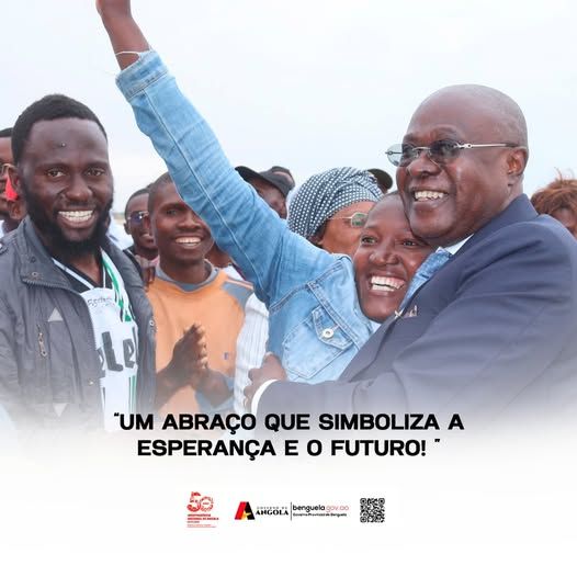 UM ABRAÇO QUE  SIMBOLIZA A ESPERANÇA E O FUTURO!