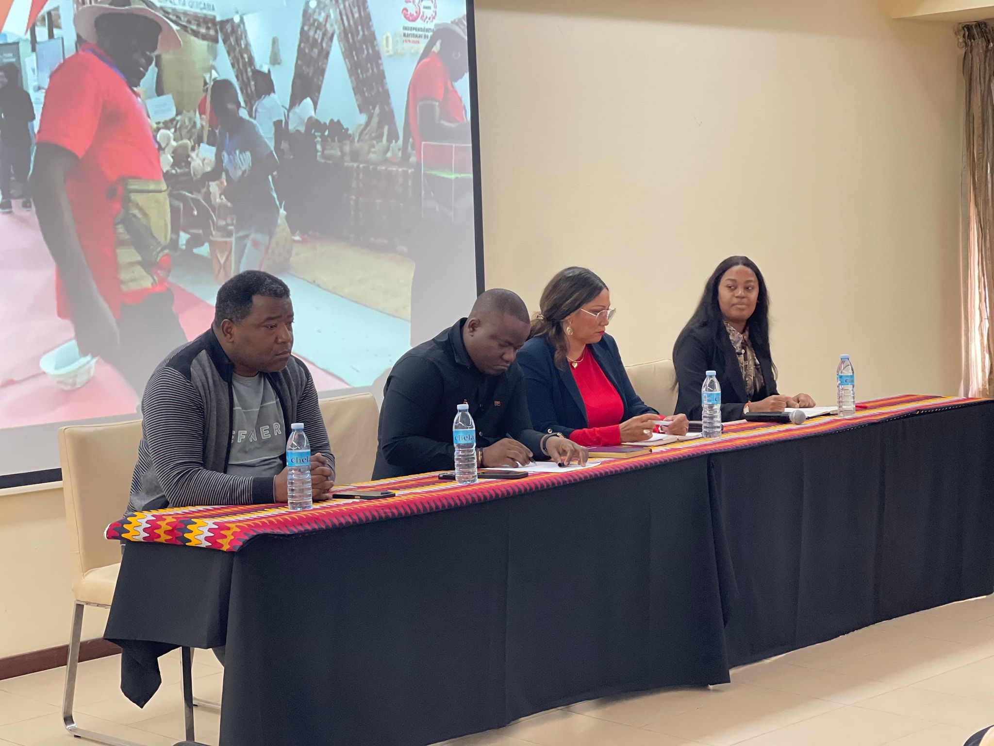 DIRECTOR DA CULTURA E TURISMO PRESIDE ENCONTRO TÉCNICO COM OPERADORES DO SECTOR HOTELEIRO RUMO À FEIRA DOS MUNICÍPIOS E CIDADES DE ANGOLA 2025