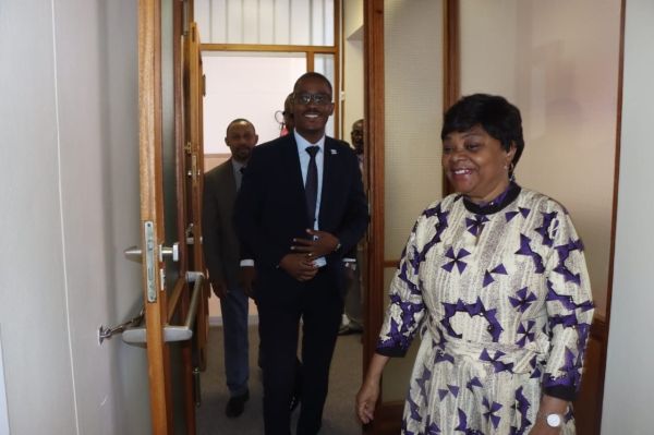 Visita do novo Embaixador do Botswana